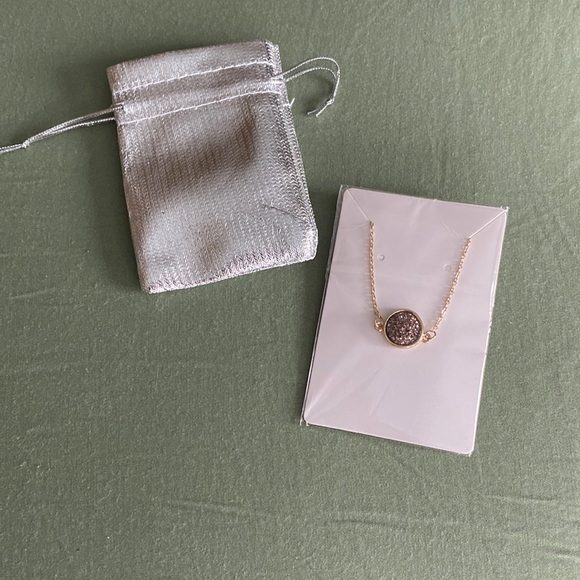 Bracelet - Picture 1 of 3